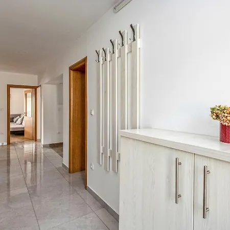 Dvori Matanovi Donji Proložac