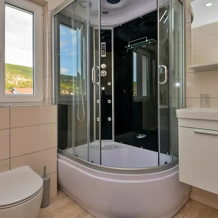 Villa Dvori Matanovi *