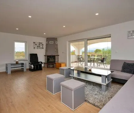 Dvori Matanovi Villa *