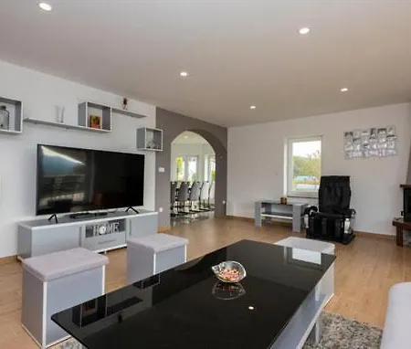 Dvori Matanovi * Donji Proložac