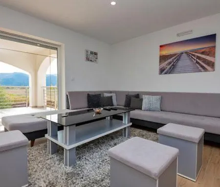 Dvori Matanovi Donji Proložac