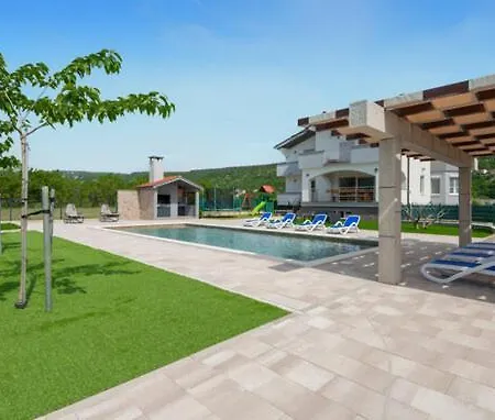 Dvori Matanovi Villa *